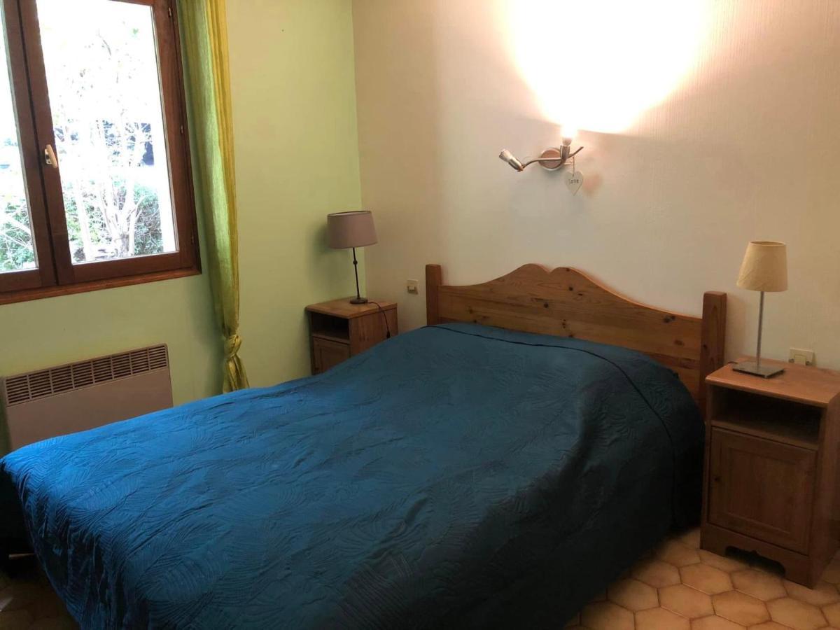 Hotel Les Persedes Lavilledieu  Zewnętrze zdjęcie