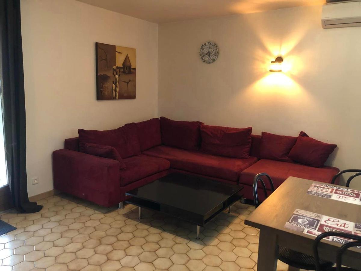 Hotel Les Persedes Lavilledieu  Zewnętrze zdjęcie