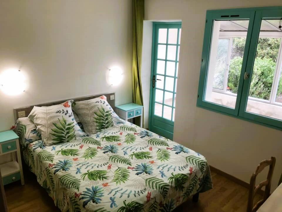 Hotel Les Persedes Lavilledieu  Zewnętrze zdjęcie
