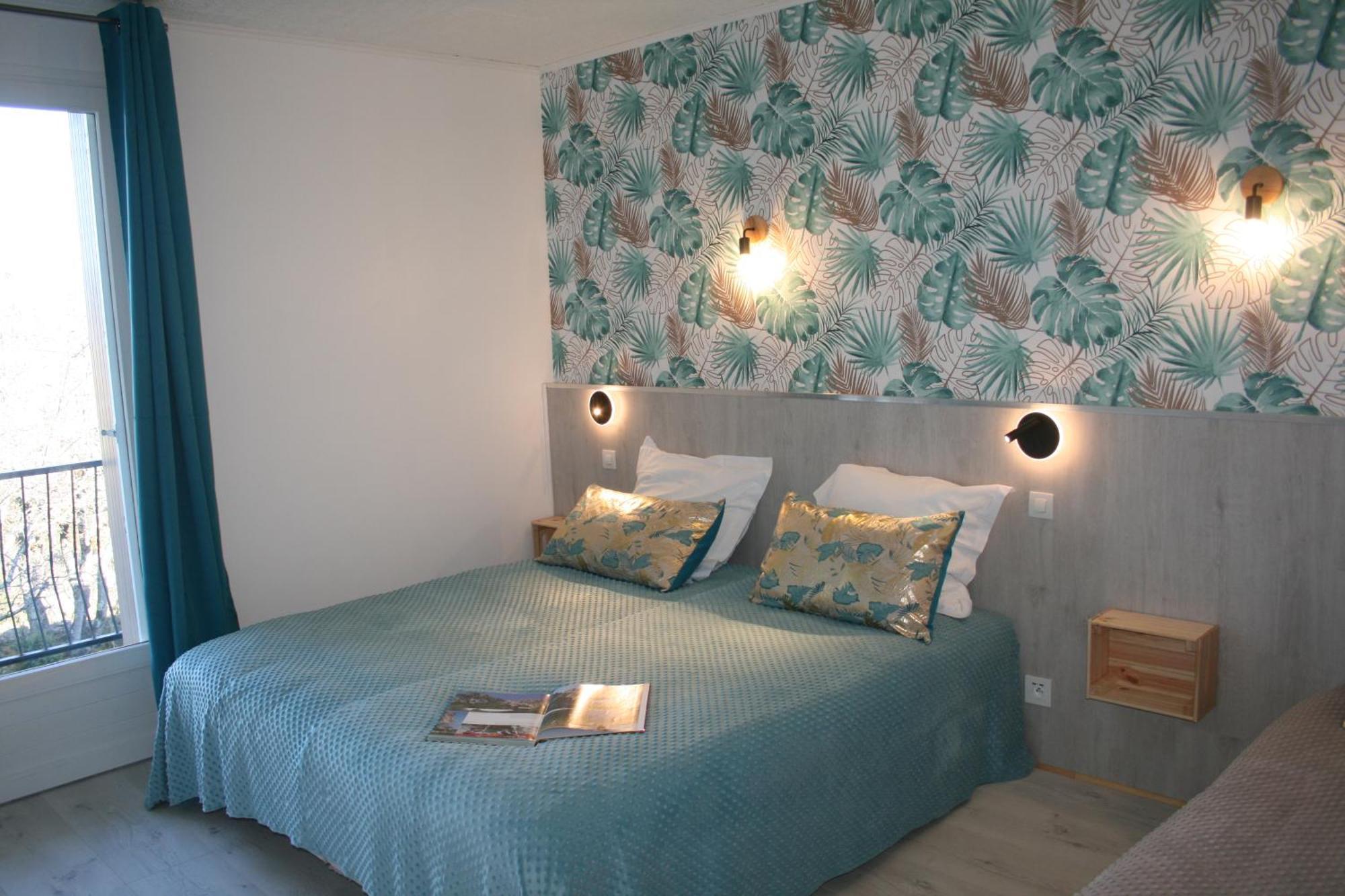 Hotel Les Persedes Lavilledieu  Zewnętrze zdjęcie
