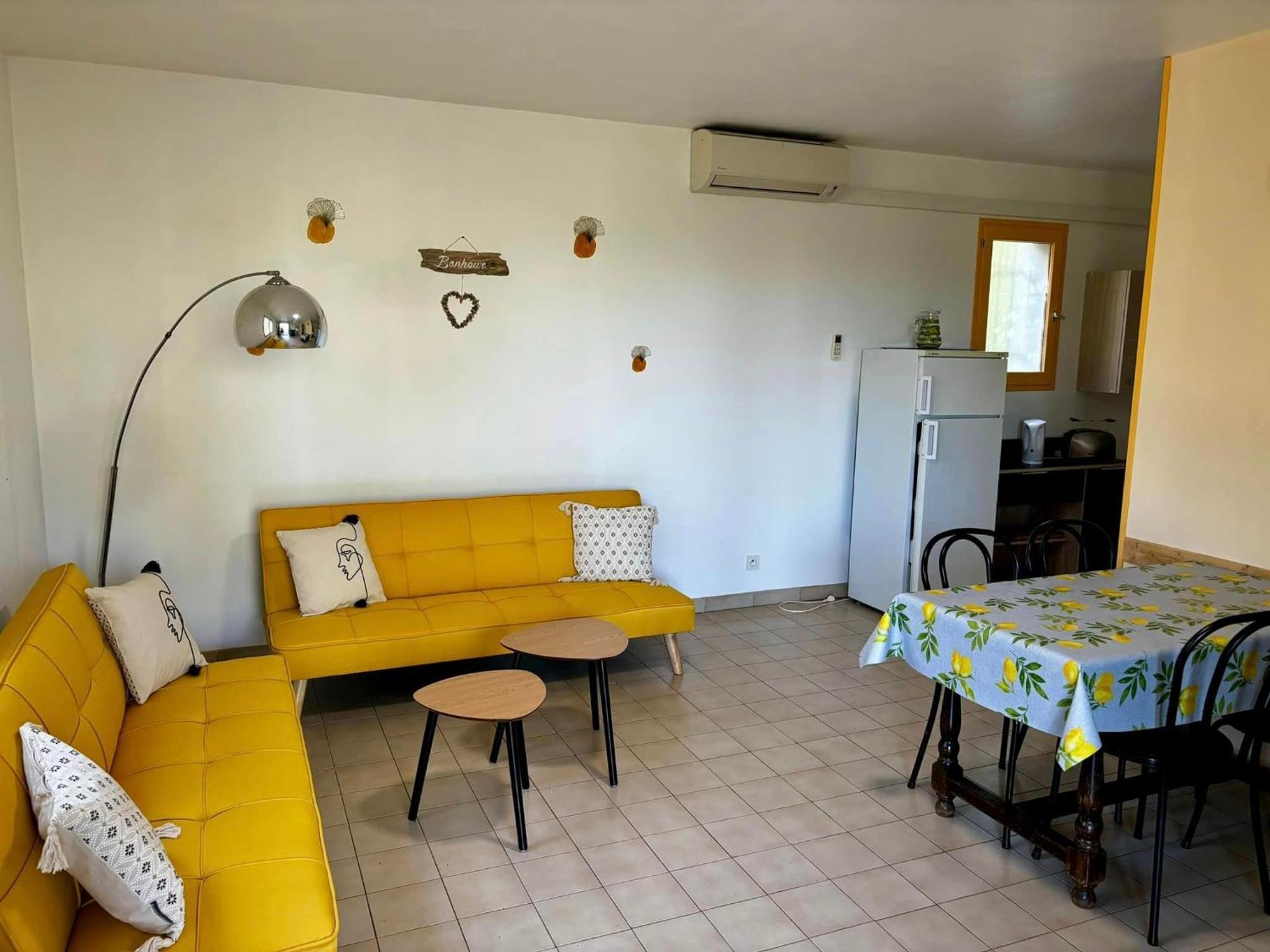 Hotel Les Persedes Lavilledieu  Zewnętrze zdjęcie