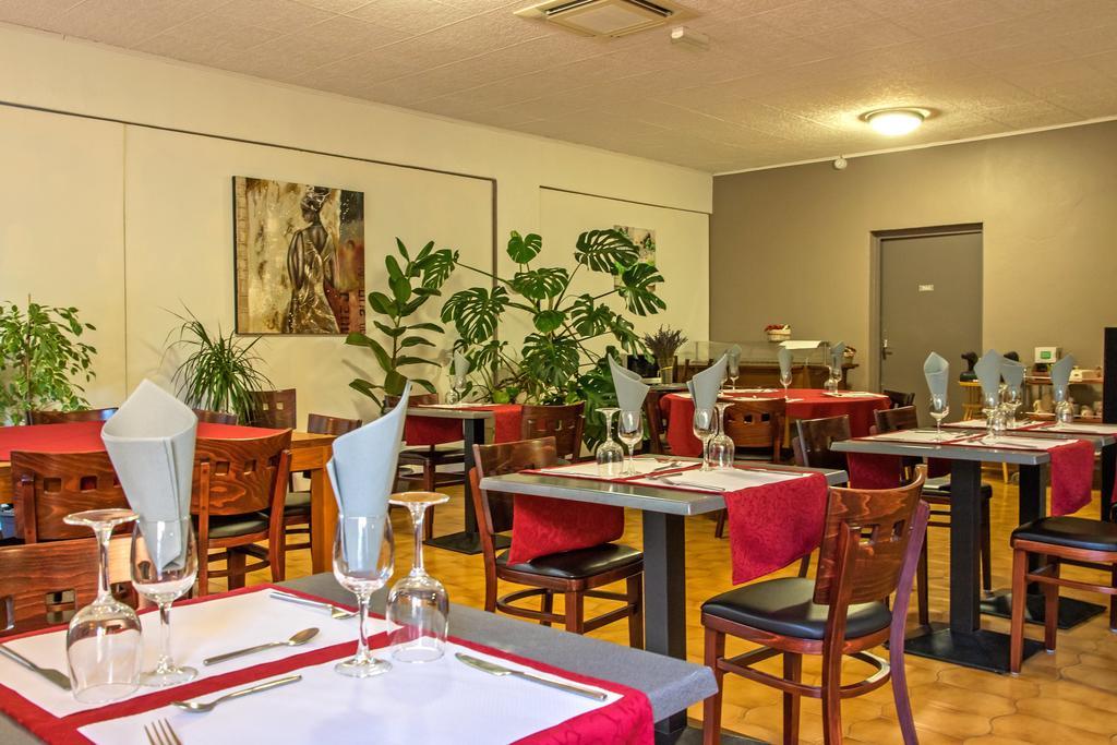 Hotel Les Persedes Lavilledieu  Zewnętrze zdjęcie