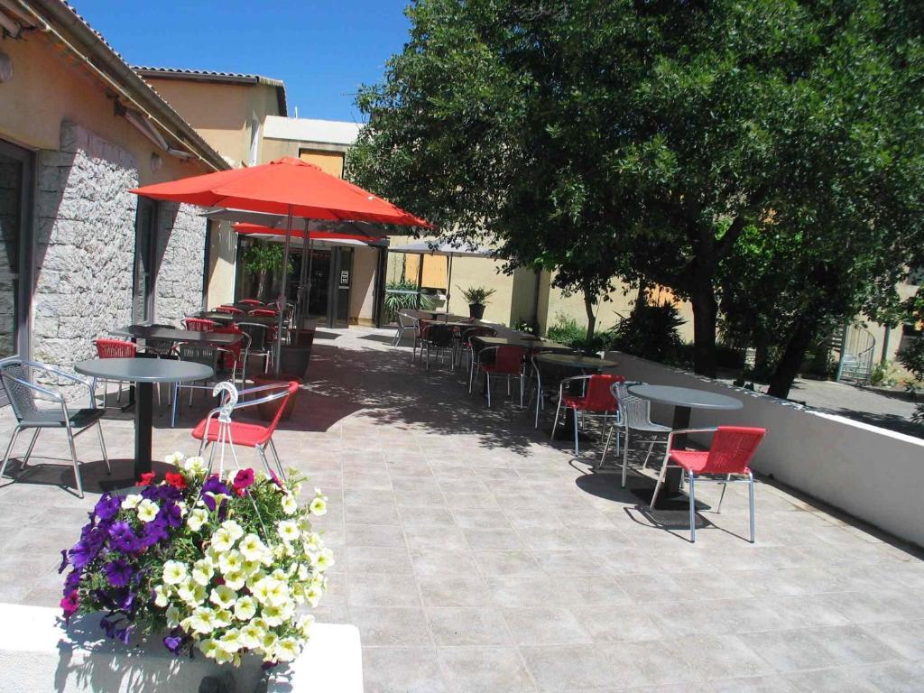 Hotel Les Persedes Lavilledieu  Zewnętrze zdjęcie
