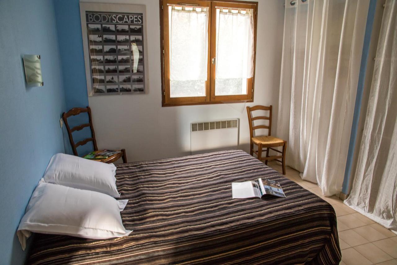 Hotel Les Persedes Lavilledieu  Zewnętrze zdjęcie