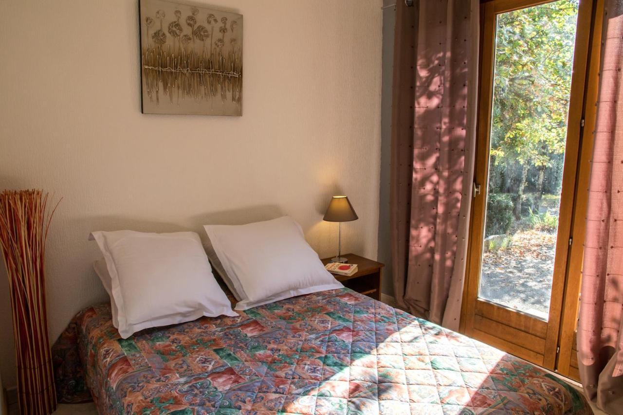 Hotel Les Persedes Lavilledieu  Zewnętrze zdjęcie